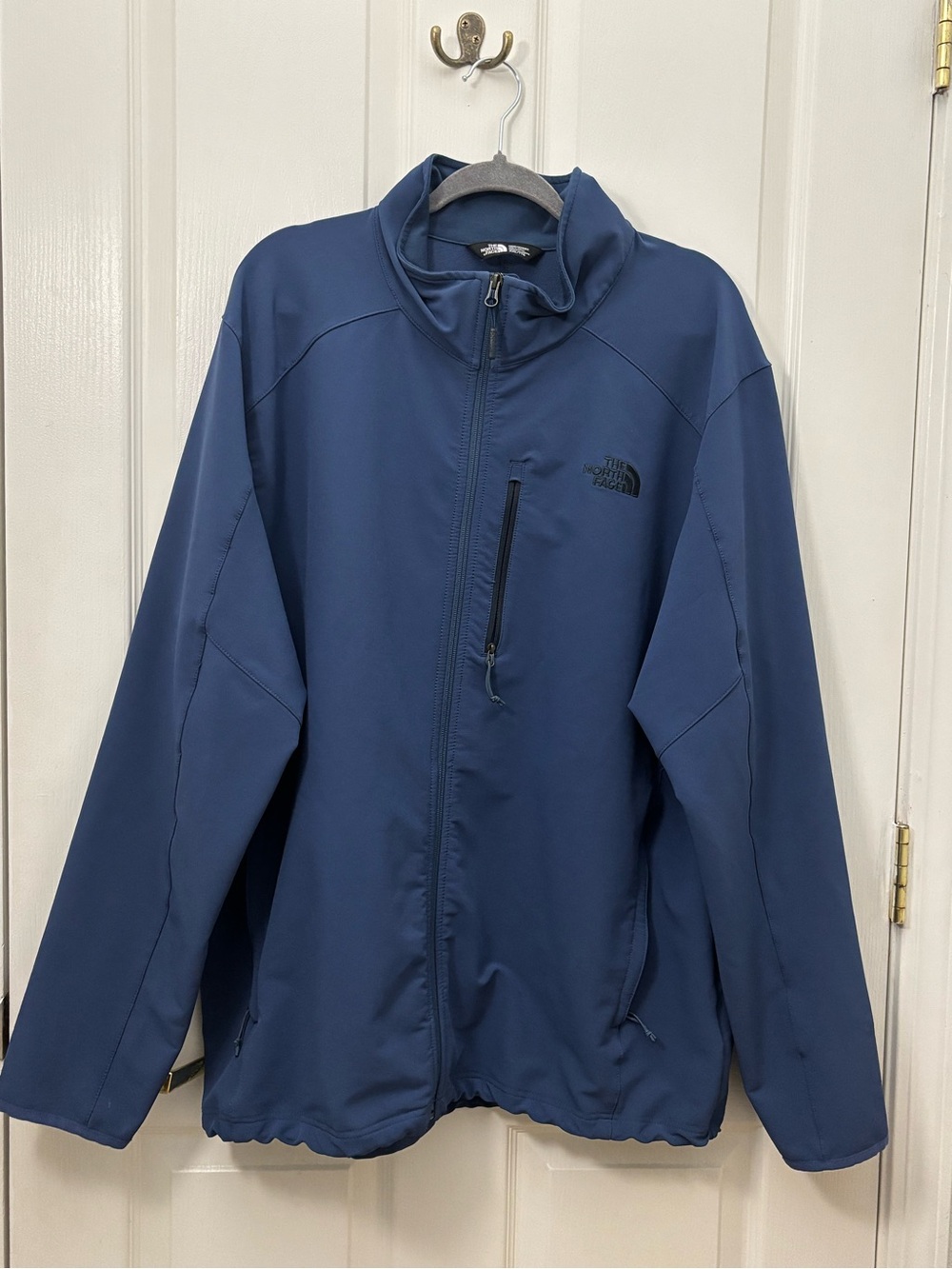 The North Face Men's Navy Blue Performance Softshell Jacket